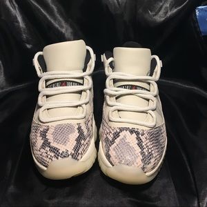 Jordan 11 Retro Low Snakeskin Light Bone